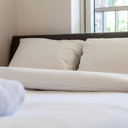 Apartamento Stunning New 3 Bdr Duplex Wbalcony, East Londres Exterior foto
