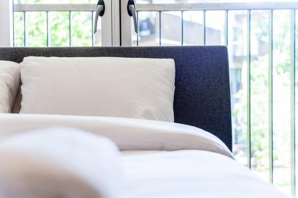 Apartamento Stunning New 3 Bdr Duplex Wbalcony, East Londres Exterior foto