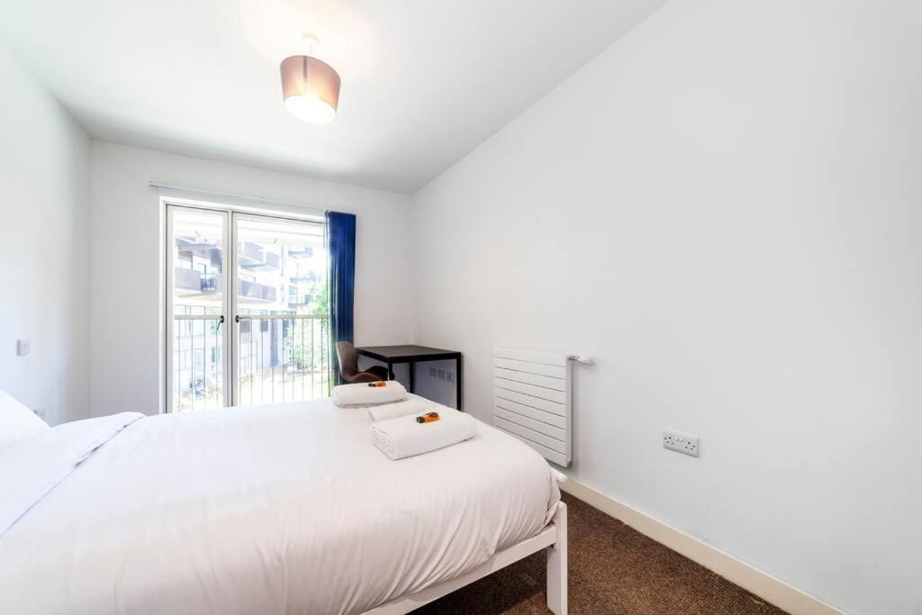 Apartamento Stunning New 3 Bdr Duplex Wbalcony, East Londres Exterior foto