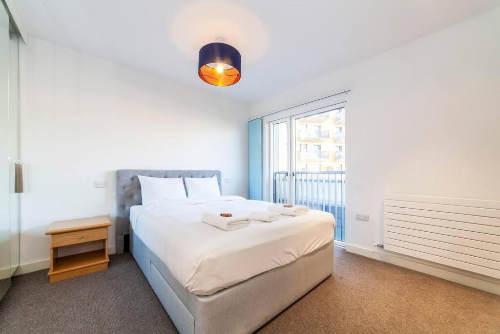 Apartamento Stunning New 3 Bdr Duplex Wbalcony, East Londres Exterior foto