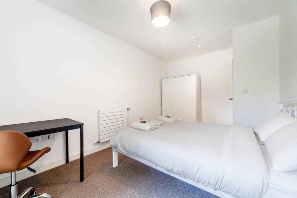 Apartamento Stunning New 3 Bdr Duplex Wbalcony, East Londres Exterior foto