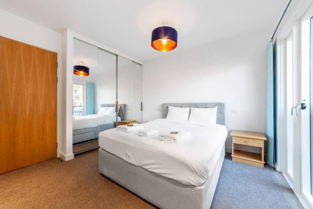 Apartamento Stunning New 3 Bdr Duplex Wbalcony, East Londres Exterior foto
