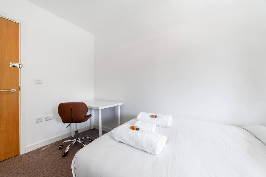 Apartamento Stunning New 3 Bdr Duplex Wbalcony, East Londres Exterior foto